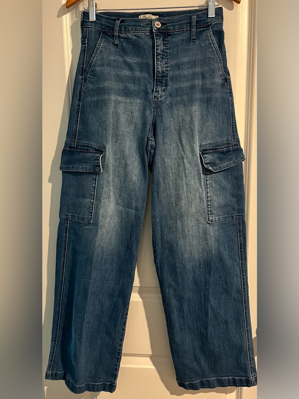 Women’s High Rise Wide Leg Cargo Jeans Medium Wash Utility Pockets Y2K 8/29